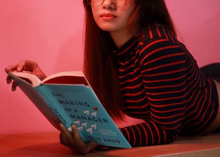 Pecinta Novel, Ini 9 Akun Bookstagram yang Wajib Kamu Follow!