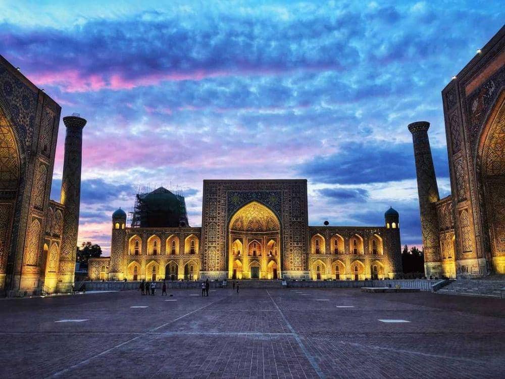 Ulugh Beg Madrasah (instagram.com/mingg.min)