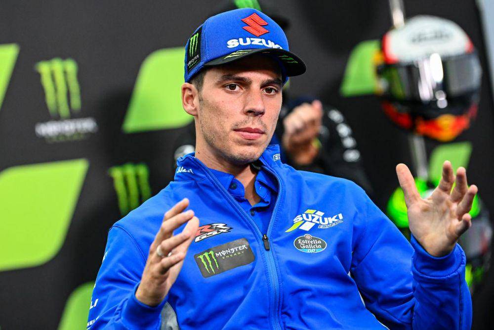 Joan Mir pada sesi konferensi persi di GP Inggris (motogp.com)