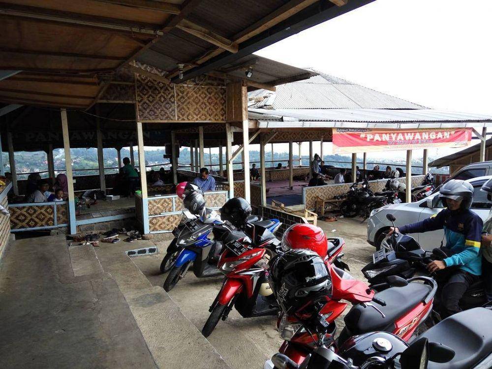 Warung Nasi Panyawangan, Punclut (instagram.com/warungnasipanyawangan)