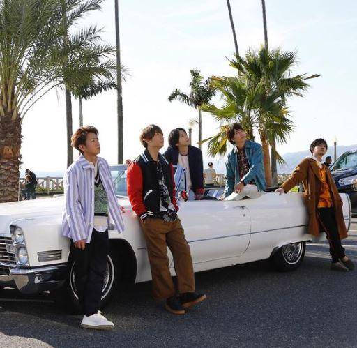 Arashi (instagram.com/arashi_5_official)