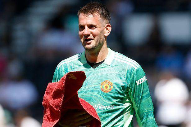 Tom Heaton (mirror.co.uk)