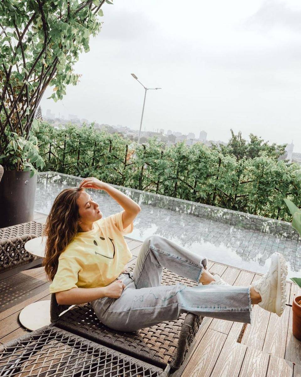 Bawahan celana jeans Marsha Aruan (instagram.com/aruanmarsha)