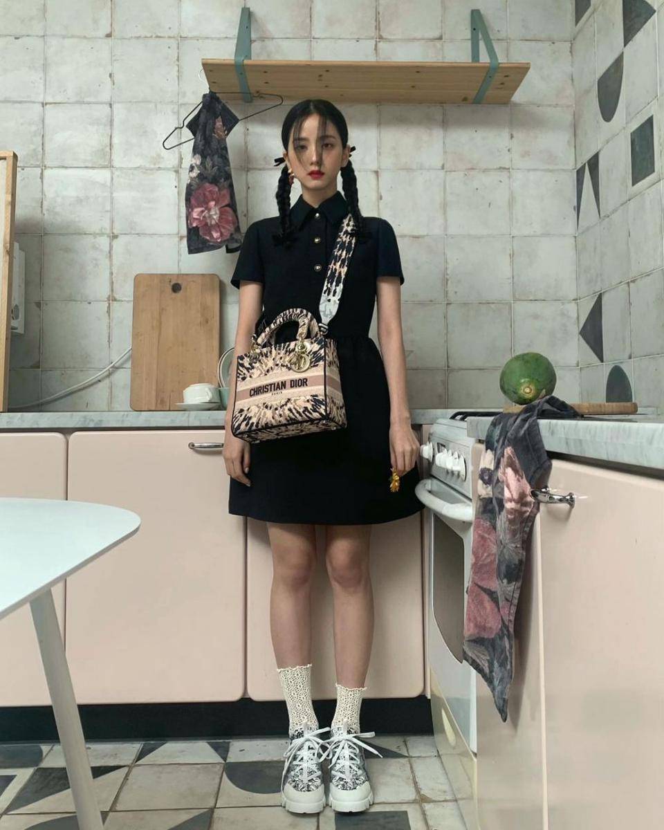 Jisoo BLACKPINK (instagram.com/sooyaaa__)
