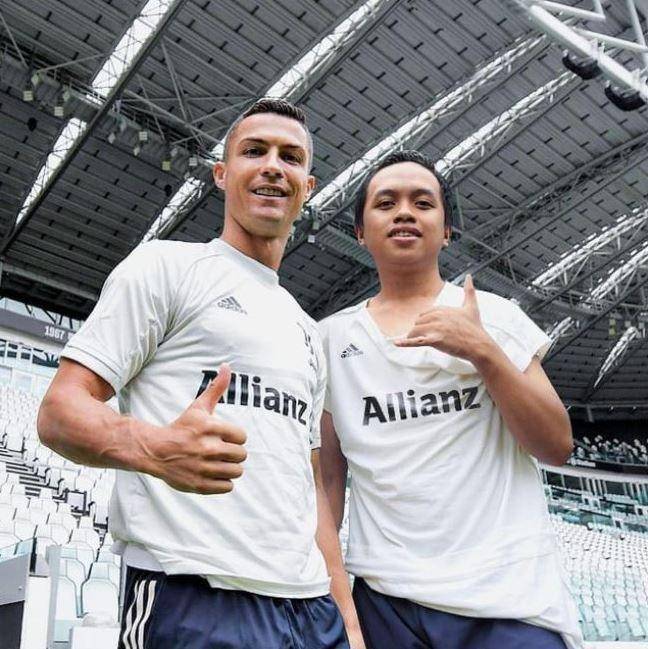 foto editan fans bareng Cristiano Ronaldo (instagram.com/victorahmadd)