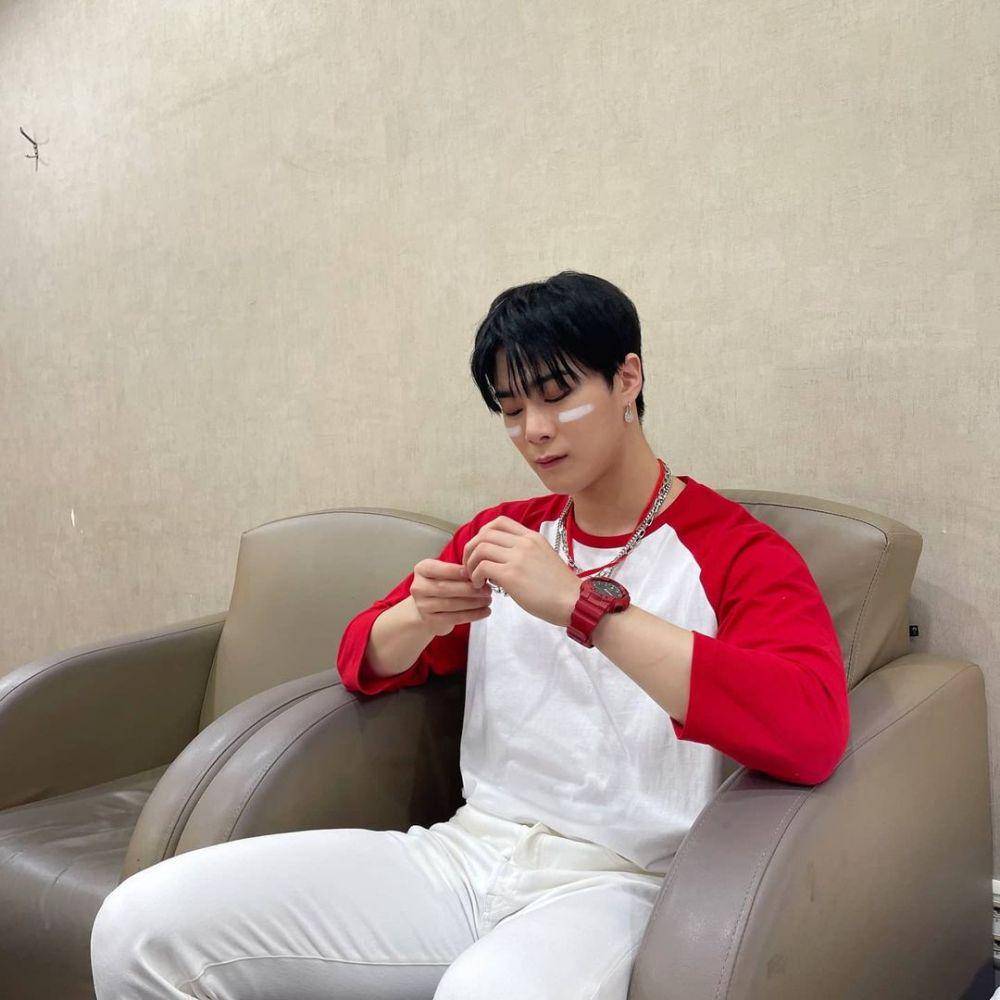 Moon Bin ASTRO (instagram.com/moon_ko_ng)