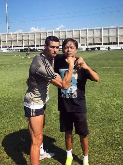 foto editan fans bareng Cristiano Ronaldo (instagram.com/victorahmadd)