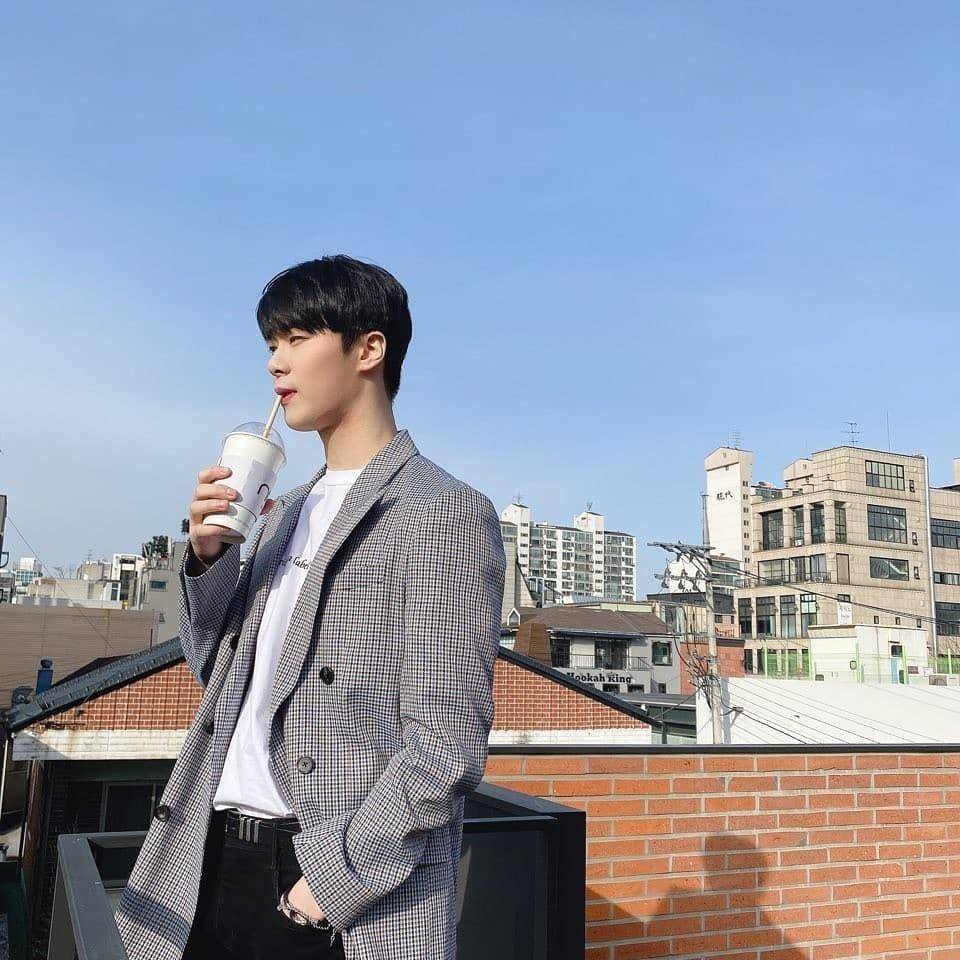 Moon Bin ASTRO (instagram.com/moon_ko_ng)