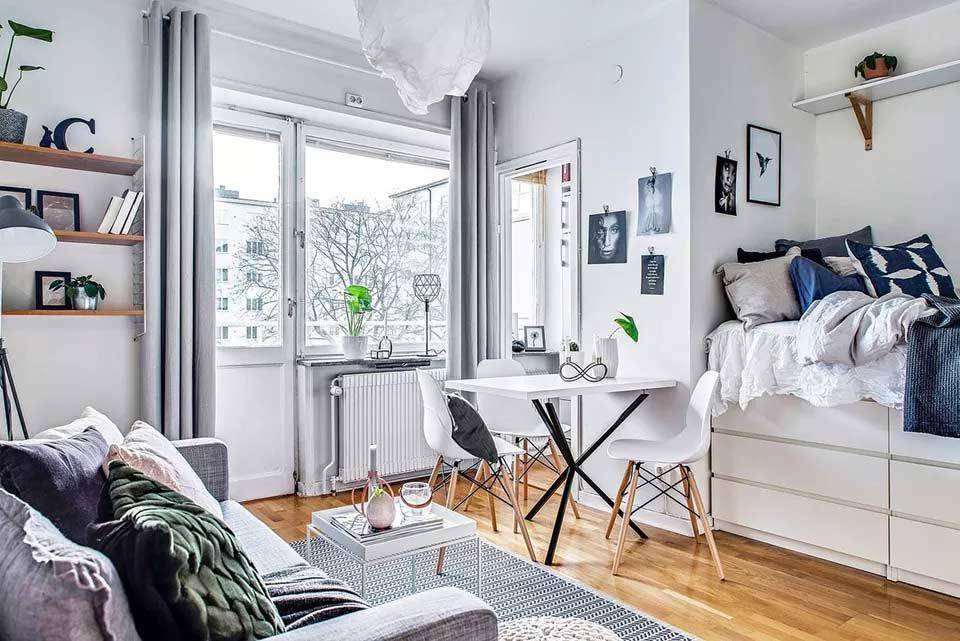 Interior apartemen tanpa ranjang, karya Bjurfors. (thespruce.com)