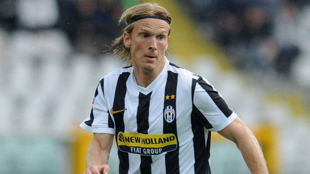 potret Cristian Poulsen bersama Juventus (skysports.com)