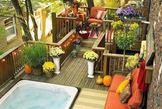 Balkon serbaguna. (smallhousedecor.com)