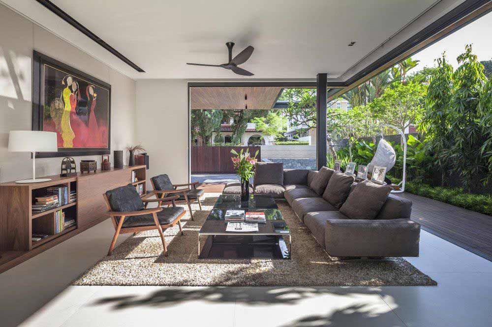 Ruang keluarga semi outdoor. (pinterest.cl)