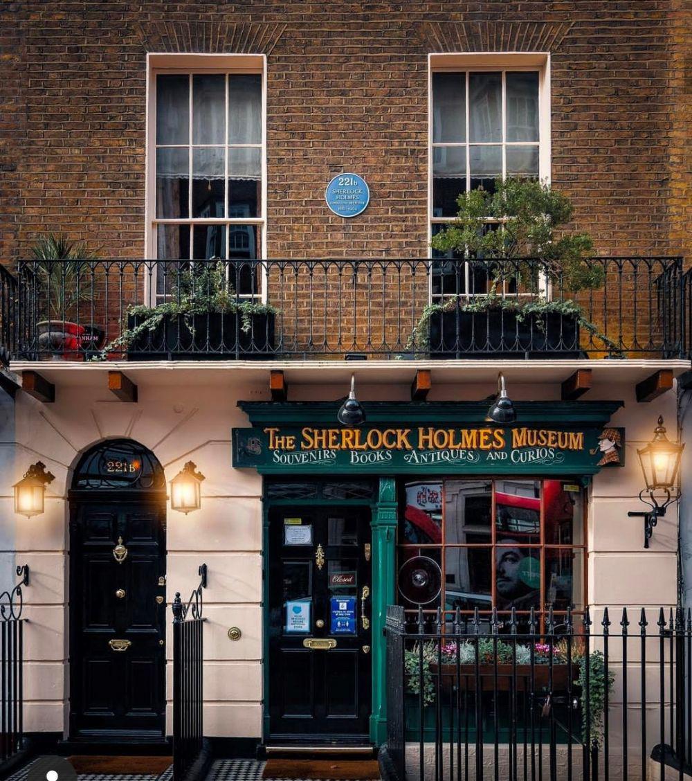 Mencari Jejak Sherlock Holmes di London, Selidiki 5 Spot Menarik Ini!