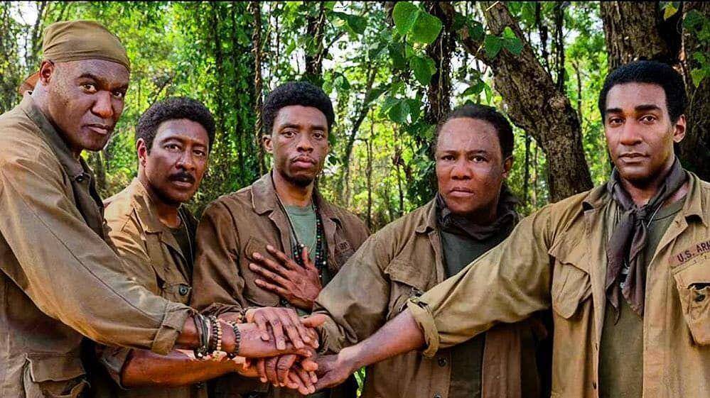 potret Chadwick menjadi pemimpin dari grup Bloods (instagram.com/da5bloodsnetflixmovie)