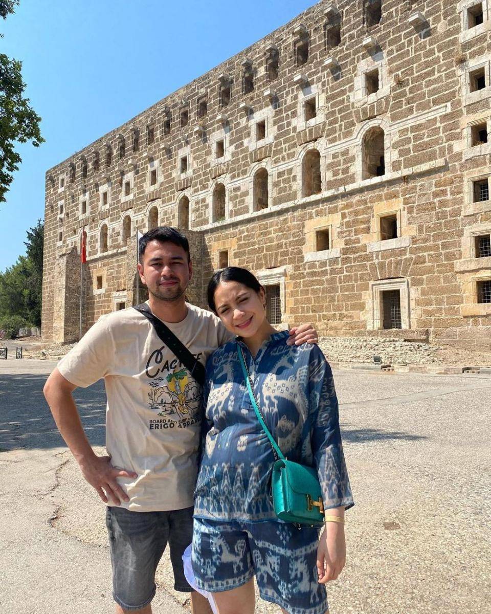 Raffi Ahmad dan Nagita Slavina di Turki. (instagram.com/raffinagita1717)