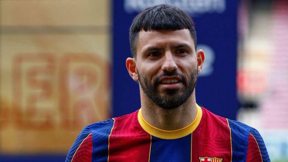 Sergio Aguero resmi bergabung dengan FC Barcelona (skysports.com)
