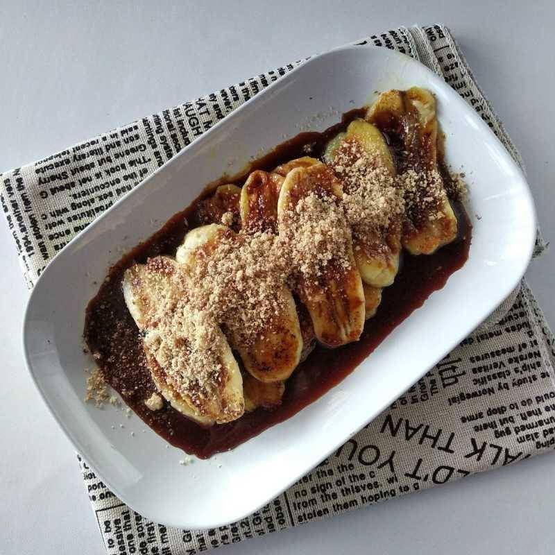 ilustrasi pisang epe (yummy.co.id/Silvia Jun)