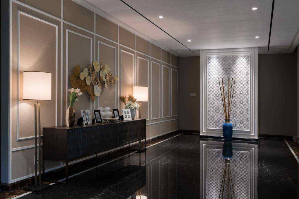 Warna gelap yang elegan di HP Residence, karya Arcon-Interior &Furniture Contractor. (arsitag.com/Arcon-Interior &Furniture Contractor)
