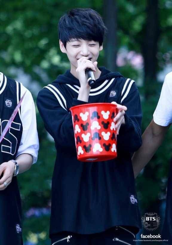 Jungkook BTS (twitter.com/bts_bighit)