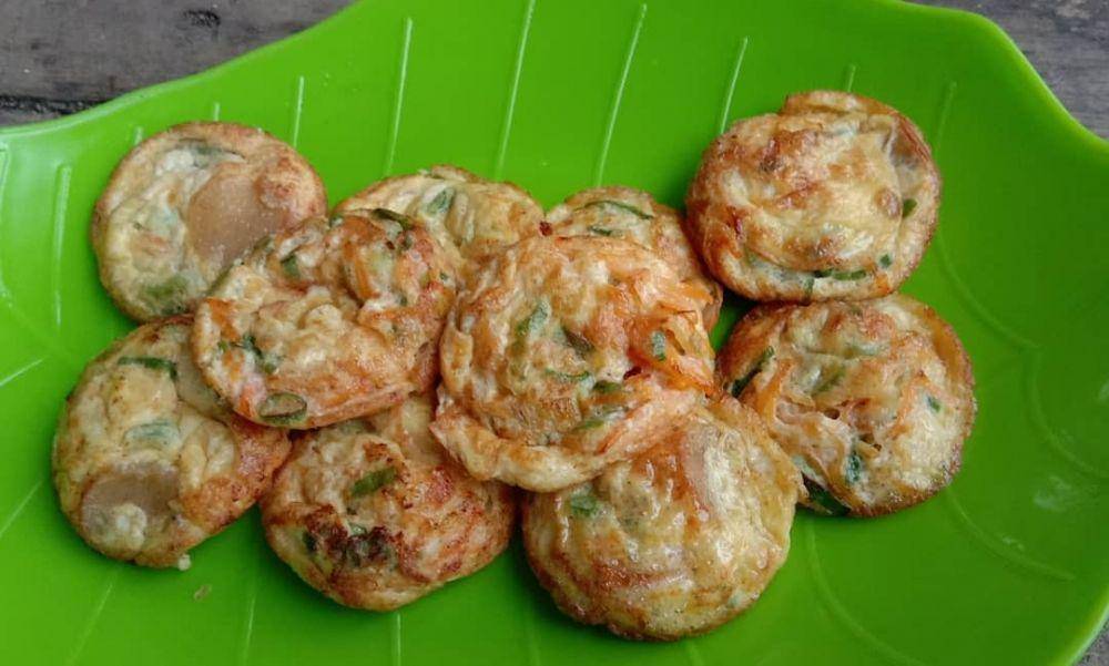 Telur dadar mini (instagram.com/telurmantul.tmg)