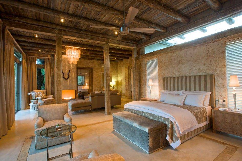 Lampu kamar tidur rustic. (stonebridgecustomhomesllc.com)