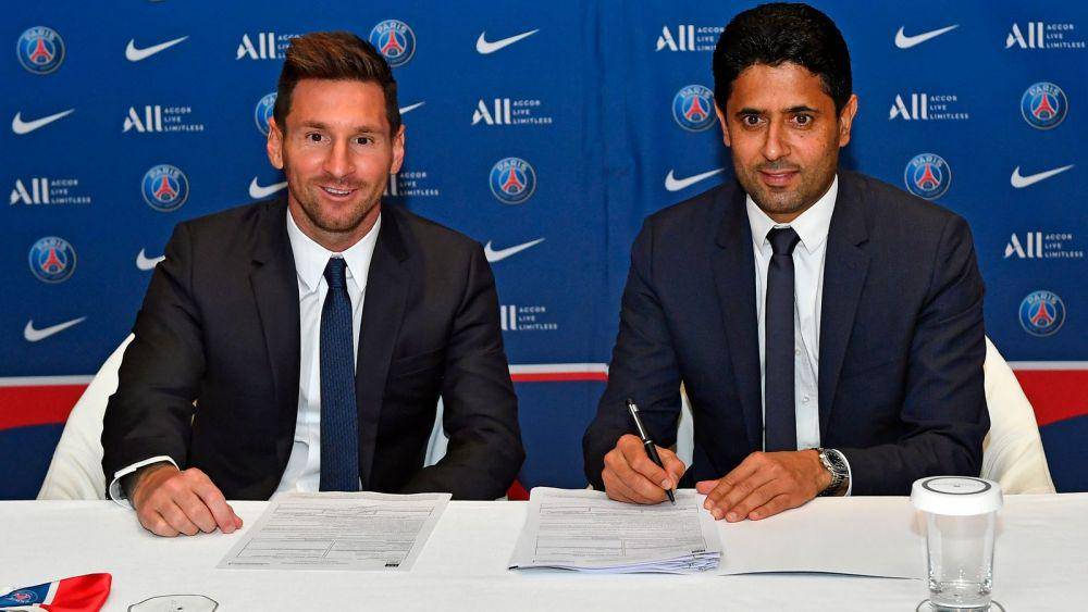 Lionel Messi dan Nasser Al-Kahfi (skysports.com)