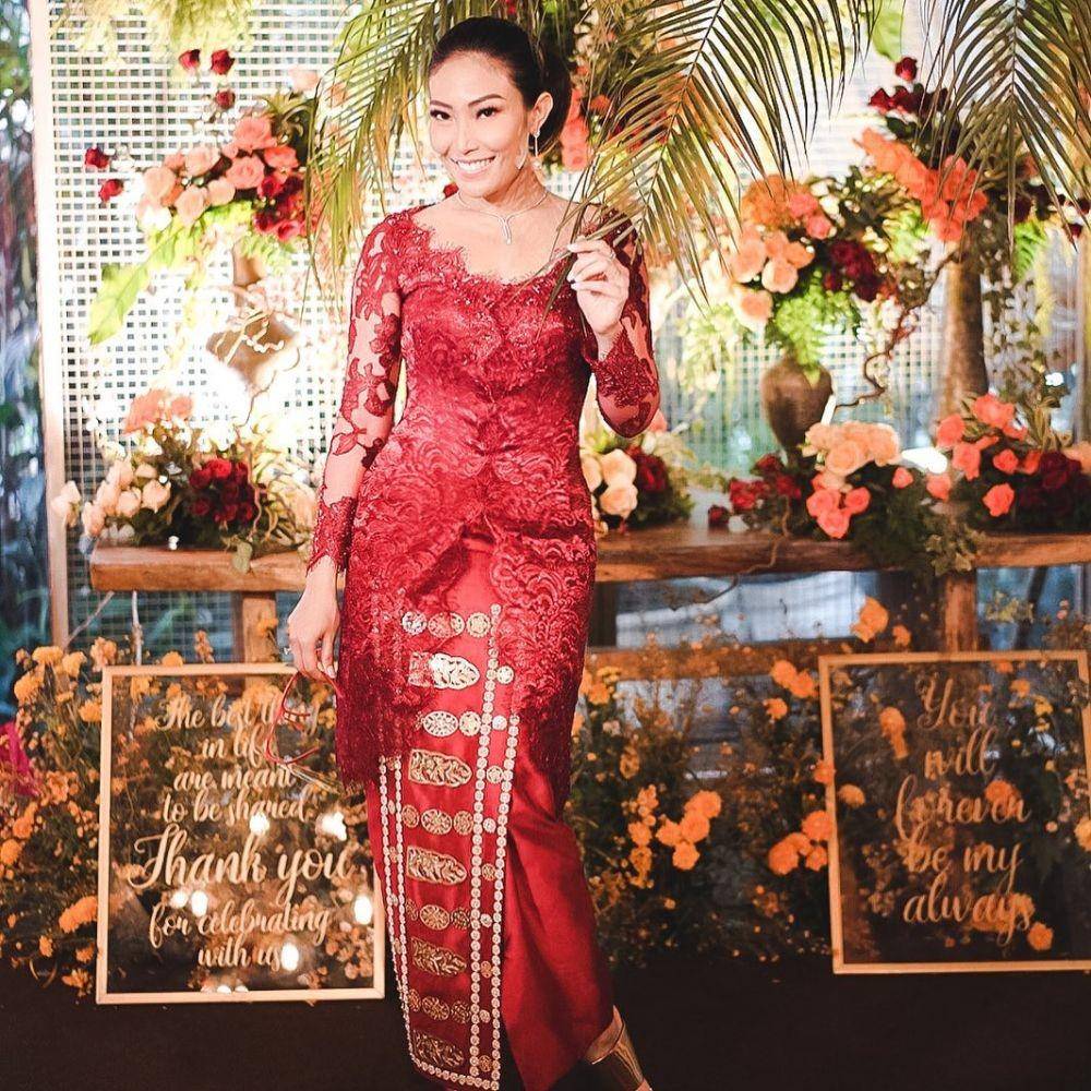 Ayu Dewi (instagram.com/mrsayudewi)