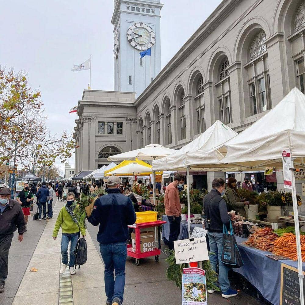 Ferry Plaza Farmers Market (instagram.com/atidman)