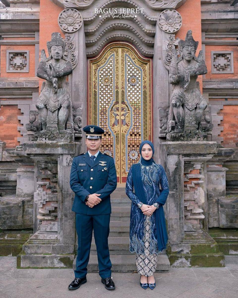 Delmira Prabu (@bagusjepret via instagram.com/delmiraprabu)