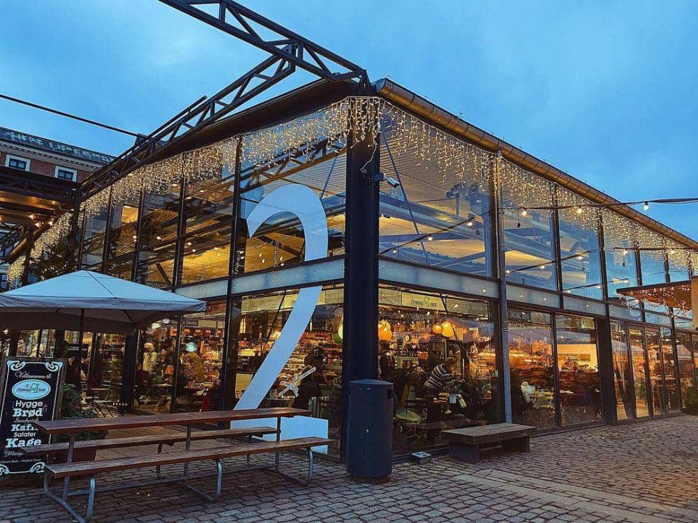 Torvehallerne Market (instagram.com/onejamtart)