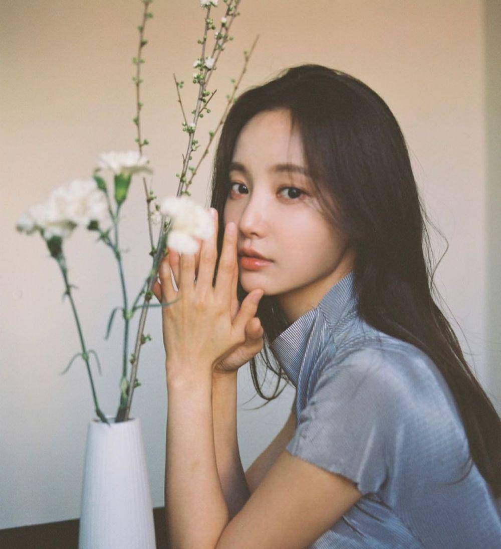 Yeonwoo (instagram.com/chloelxxlxx)