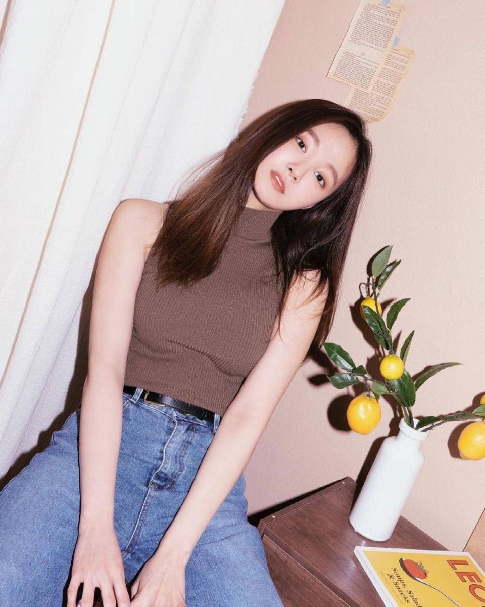 Yeonwoo (instagram.com/chloelxxlxx)