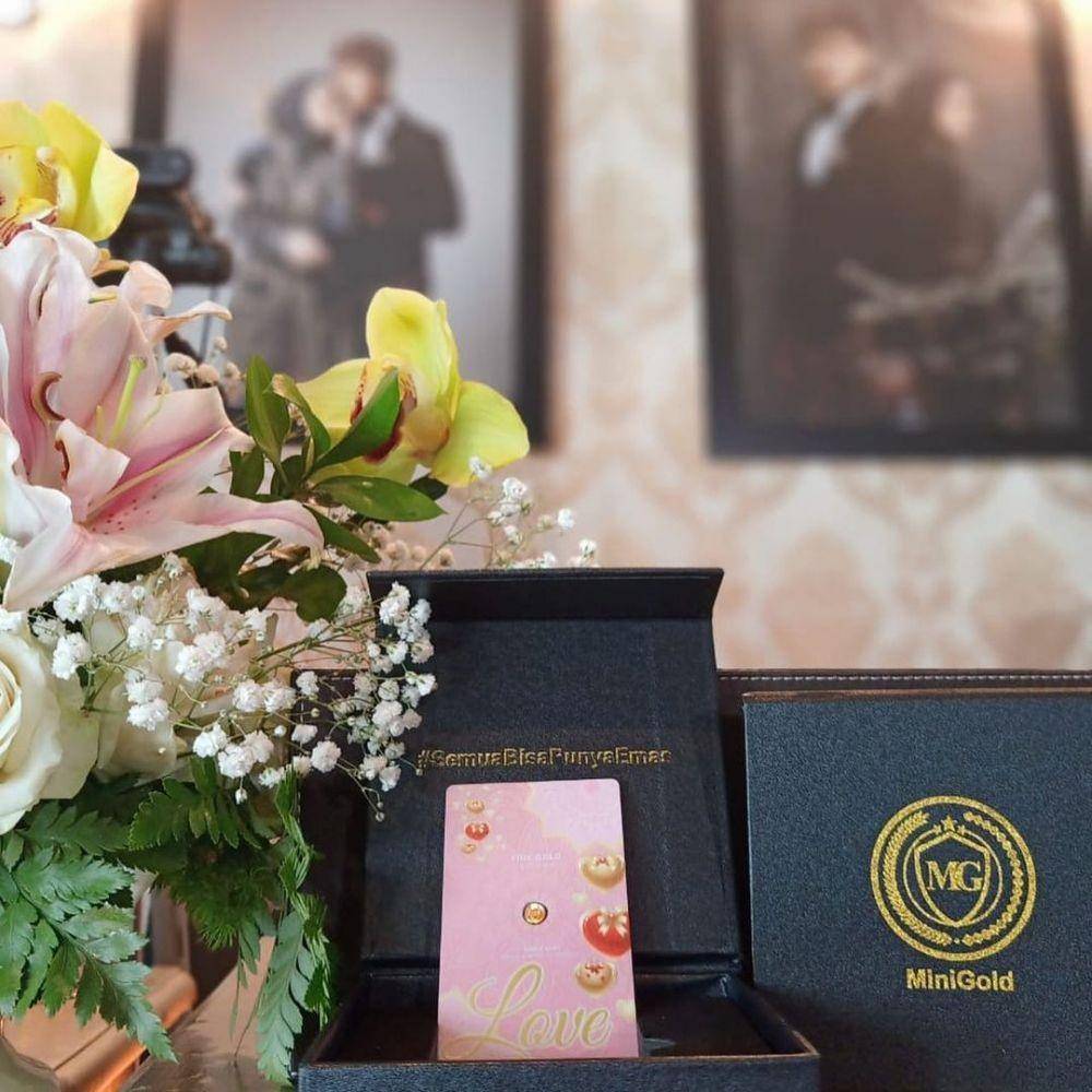 Suvenir emas di pernikahan Lesti Kejora dan Rizky Billar. (Instagram.com/minigold.co.id)