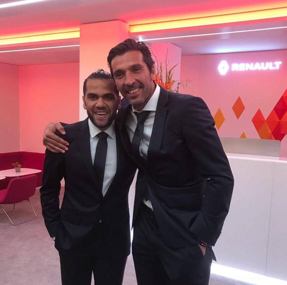 potret Gianluigi Buffon dan Dani Alves (instagram.com/gianluigibuffon)
