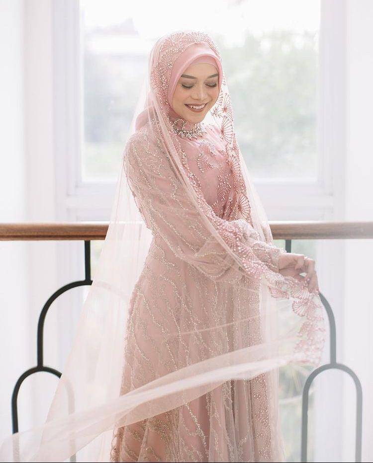 Busana Lesti (Instagram.com/renzilazuardi)