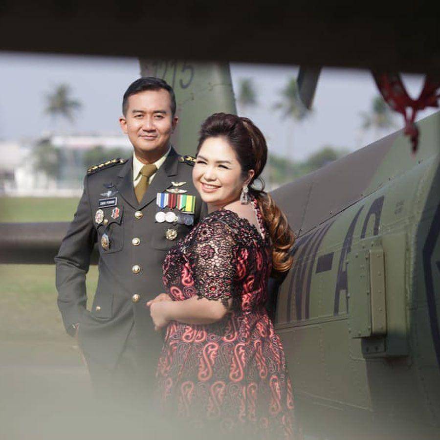 potret Joy Tobing dengan calon suami perwira TNI (instagram.com/yoxforchrist)