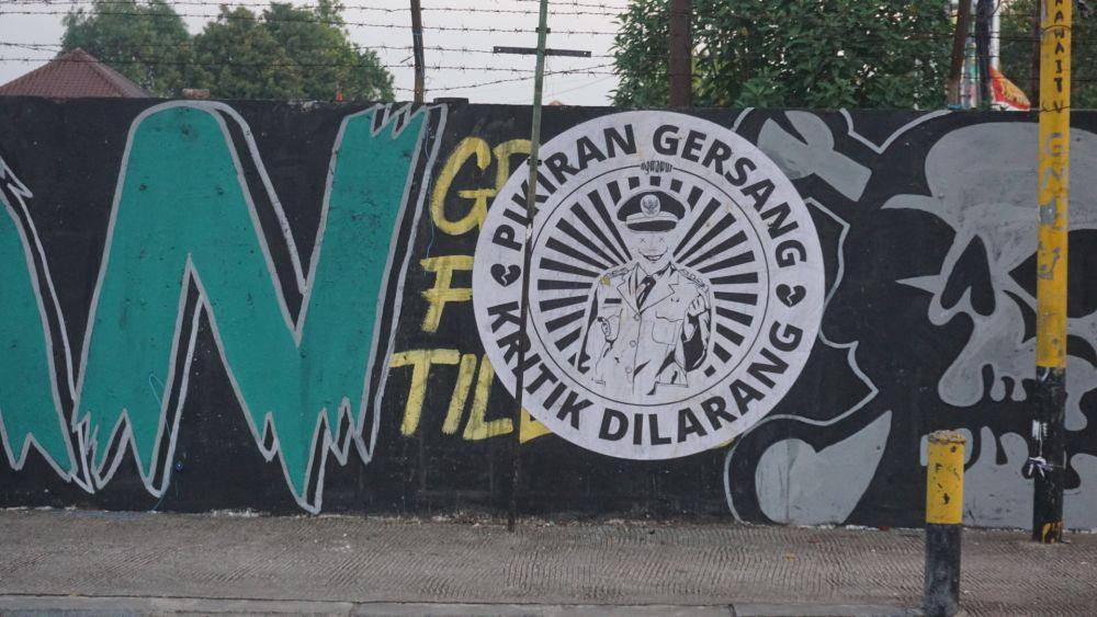 Mural kritikan sosial di Mojokerto.IDN Times /Moch Fad
