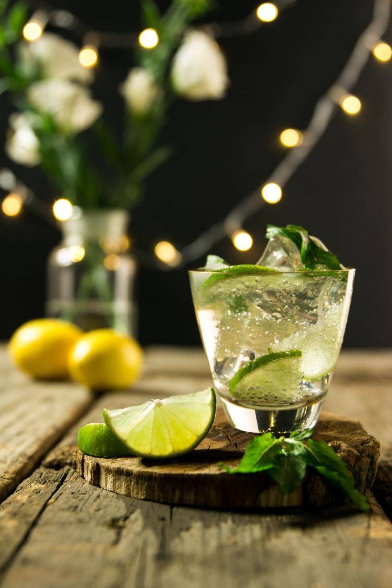 mojito (unsplash.com/Sam Hojati)