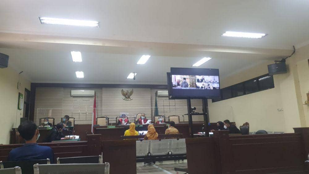Sidang perdana Bupati Nganjuk nonaktif Novi Rahman Hidayat di Pengadilan Negeri Tipikor Surabaya, Senin (30/8/2021). Dok. Istimewa.