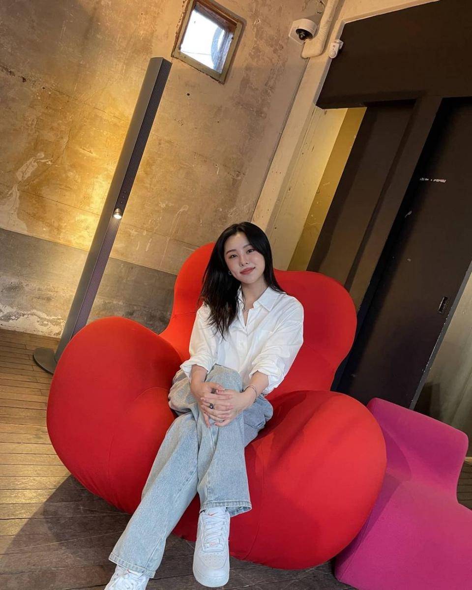 Wheein Mamamoo (instagram.com/whee_inthemood)