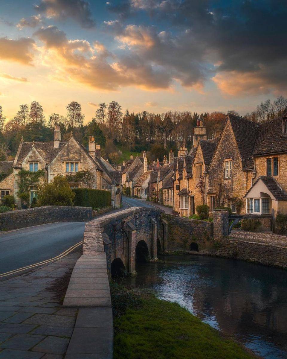 Cotswolds, England (instagram.com/cumacevikphoto)