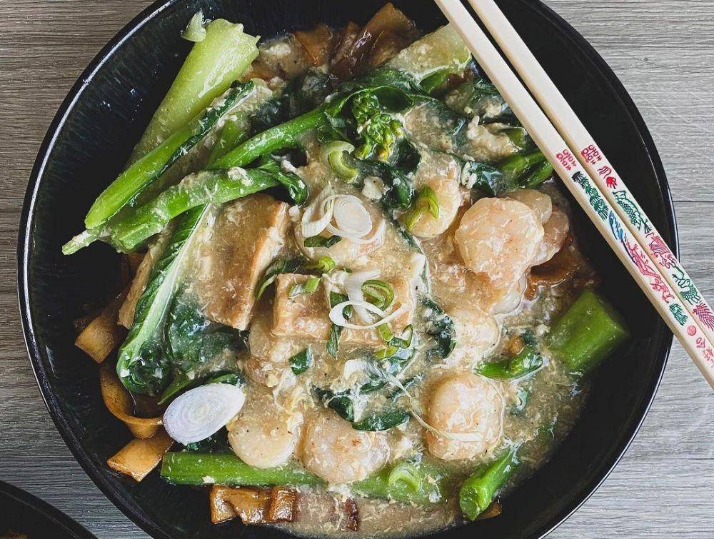 Kwetiau siram (instagram.com/jently.simmered)