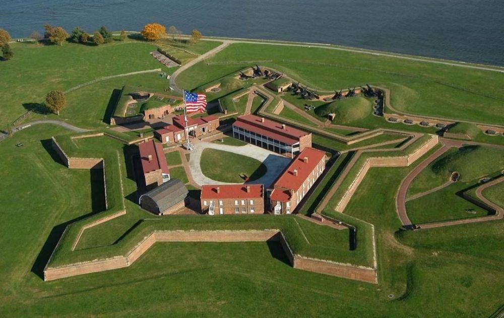 Fort McHenry (instagram.com/dmv.365)