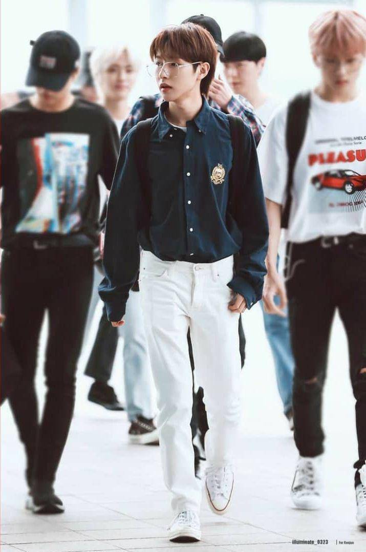 Kemeja ala NCT Dream (instagram.com/nctchilldream)