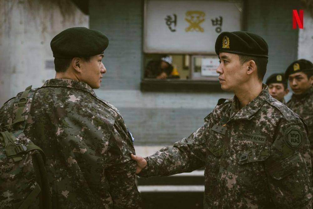 Shin Seung Ho dan Cho Hyun Chul di D.P. (Dok. Netflix Korea)