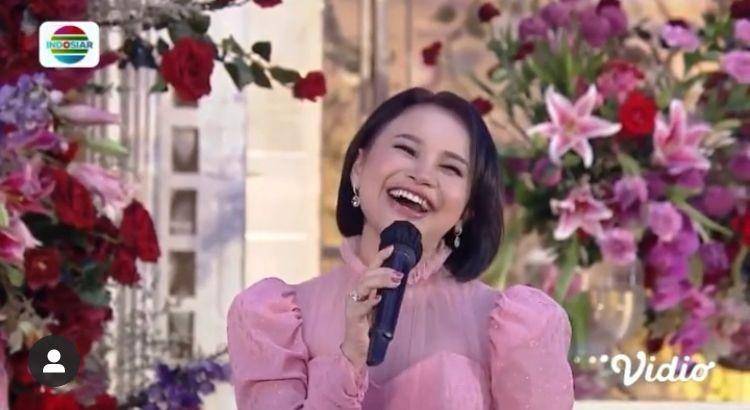 Rossa (dok indosiar)
