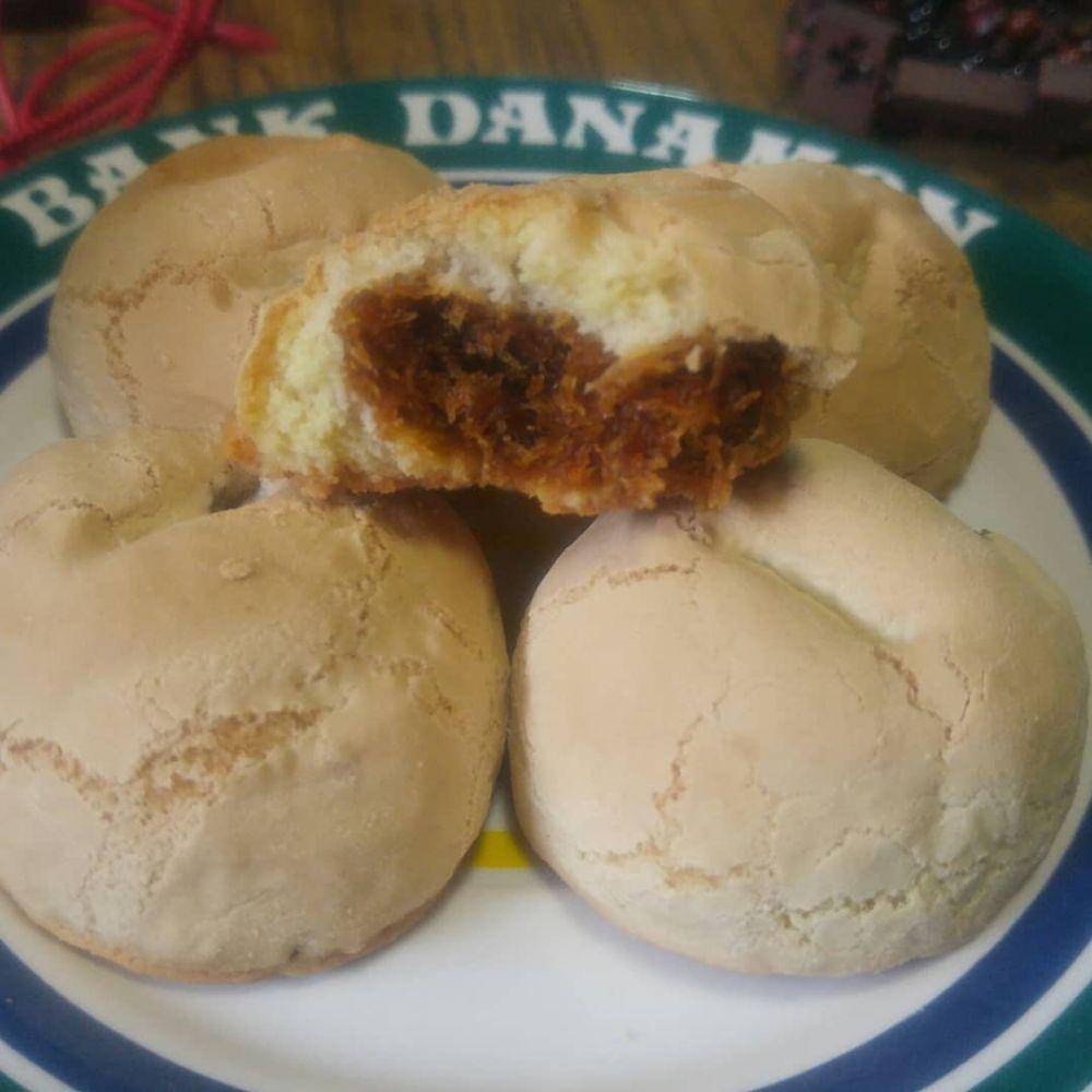 kue gambu (instagram.com/bhaskara.arya)
