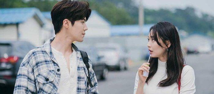 Ilustrasi Kim Seon Ho dan Shin Min Ah dalam syuting Hometown Cha-Cha-Cha (Pexels.com/cewekbanget.grid.id)