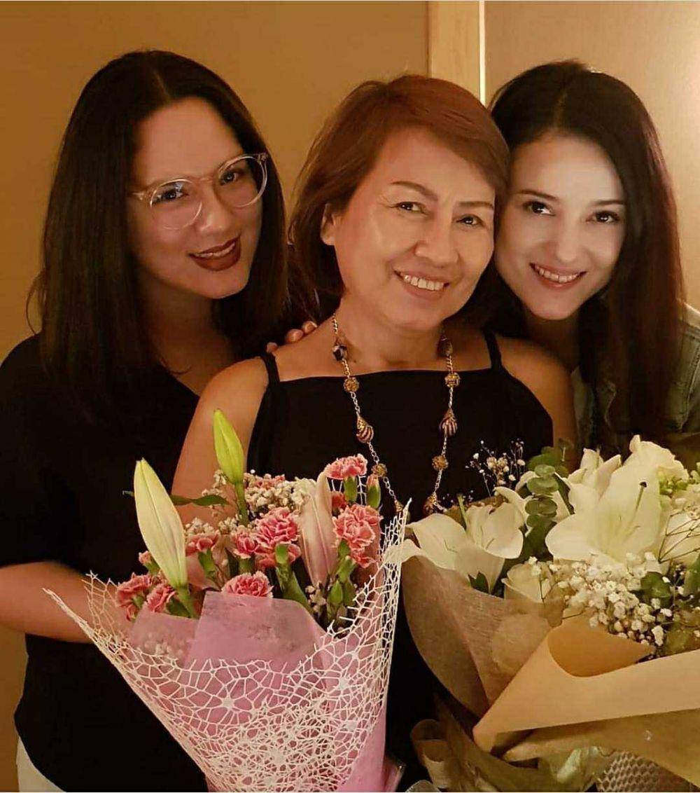 keluarga Julie Estelle (instagram.com/julstelle)