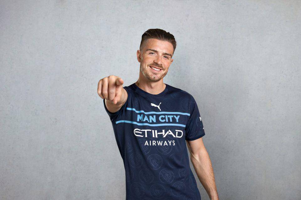 potret jersey ketiga Manchester City (talksport.com)